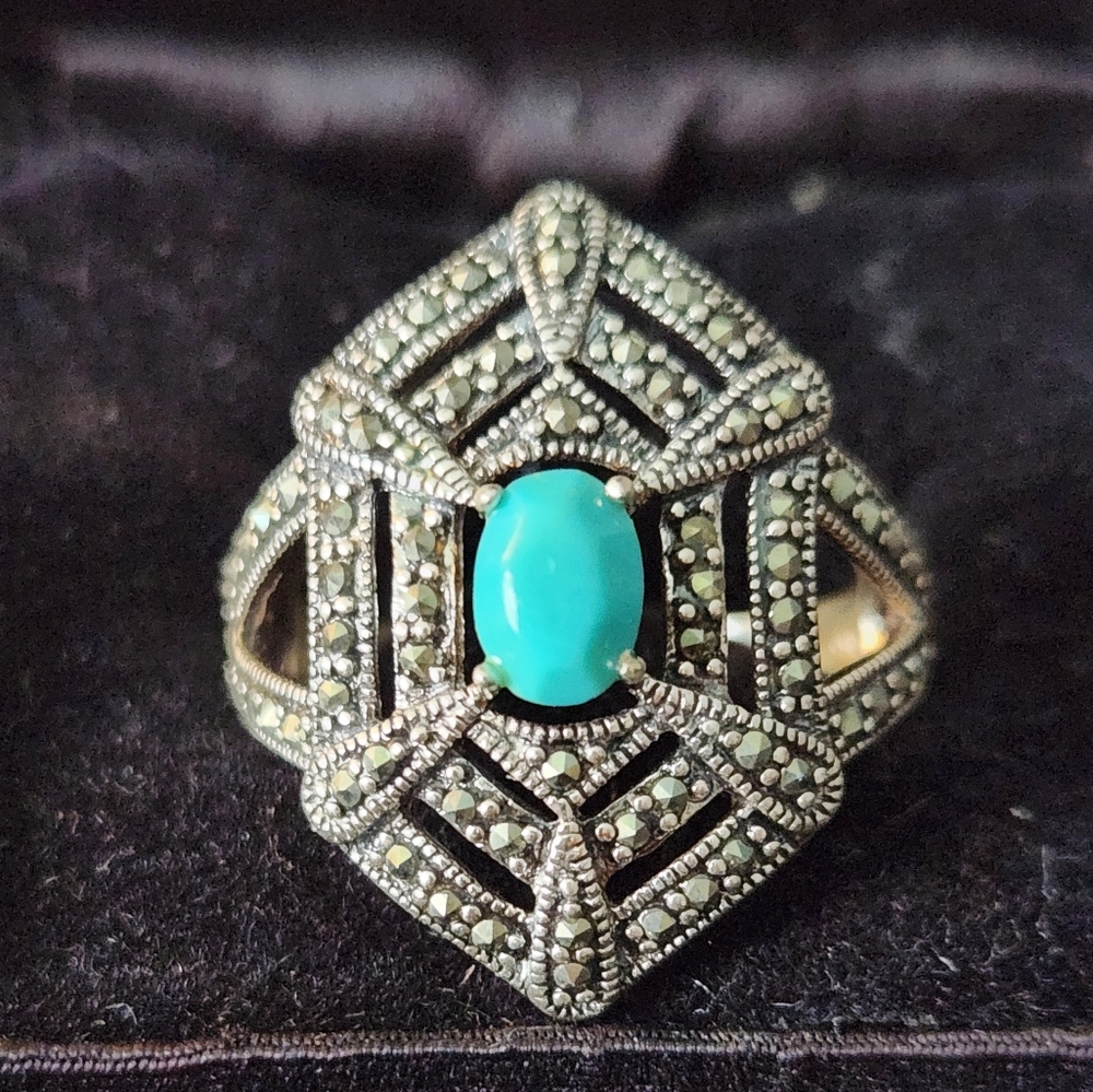 Marcasite and Turquoise in 925 Silver. Size 10